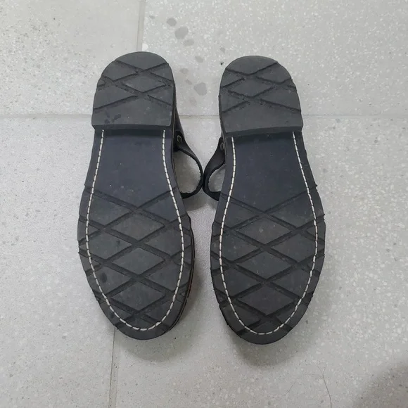 Artisan Fisherman Leather Sandals - Picture 8 of 9